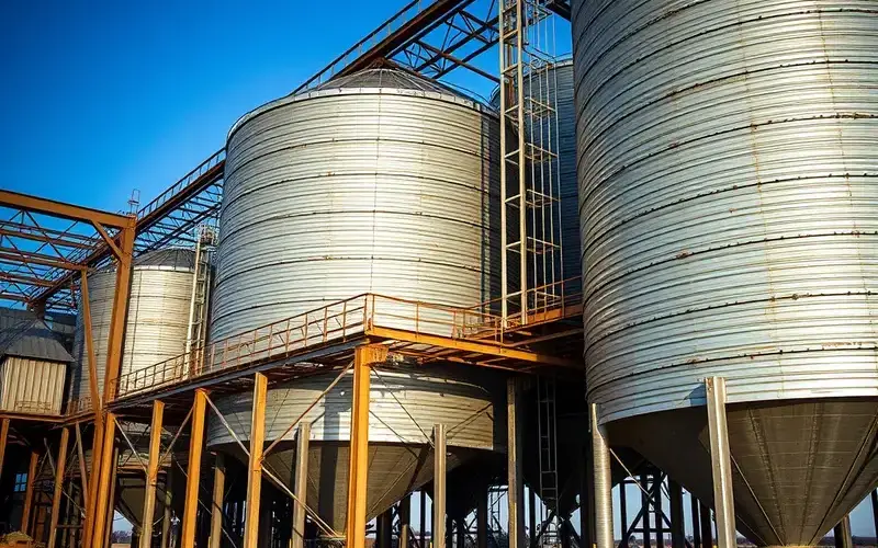 Agricultural grain bin structure